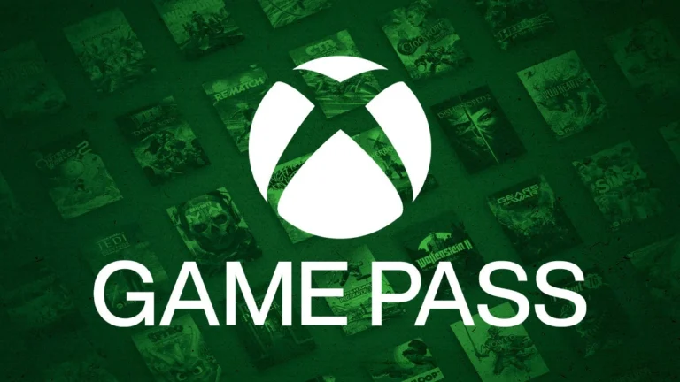 Logo Xbox Game Pass blanc sur fond vert, entouré d'affiches de jeux en transparence