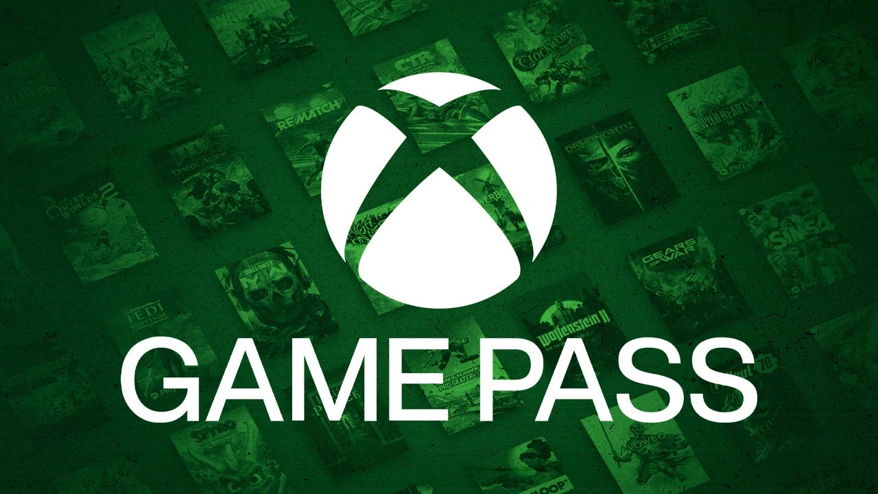 Logo Xbox Game Pass blanc sur fond vert, entouré d'affiches de jeux en transparence
