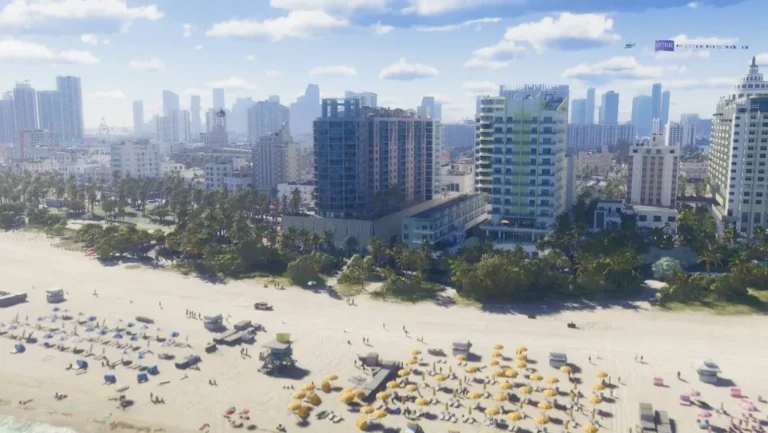 Vue aérienne d'une plage animée de Vice City dans GTA 6, parasols jaunes et immeubles en arrière-plan
