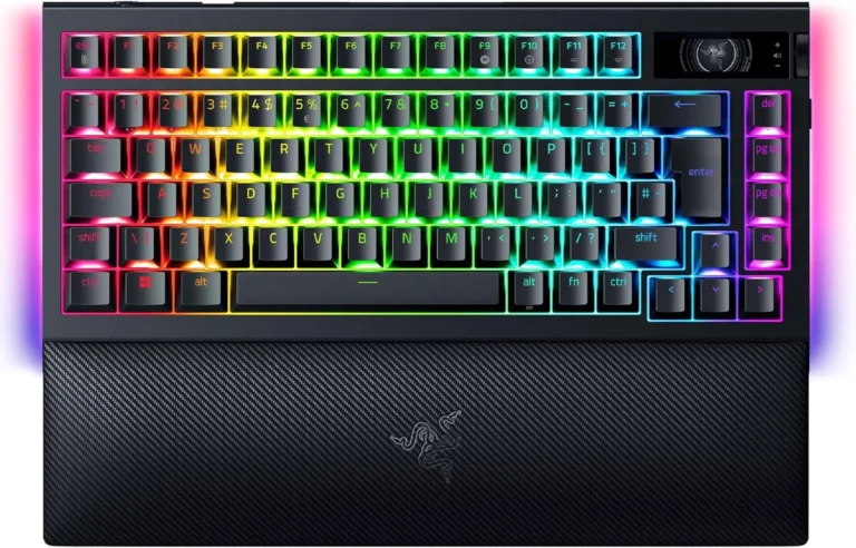 Clavier gaming Razer BlackWidow V4 Pro 75% avec rétroéclairage RGB et repose-poignets magnétique